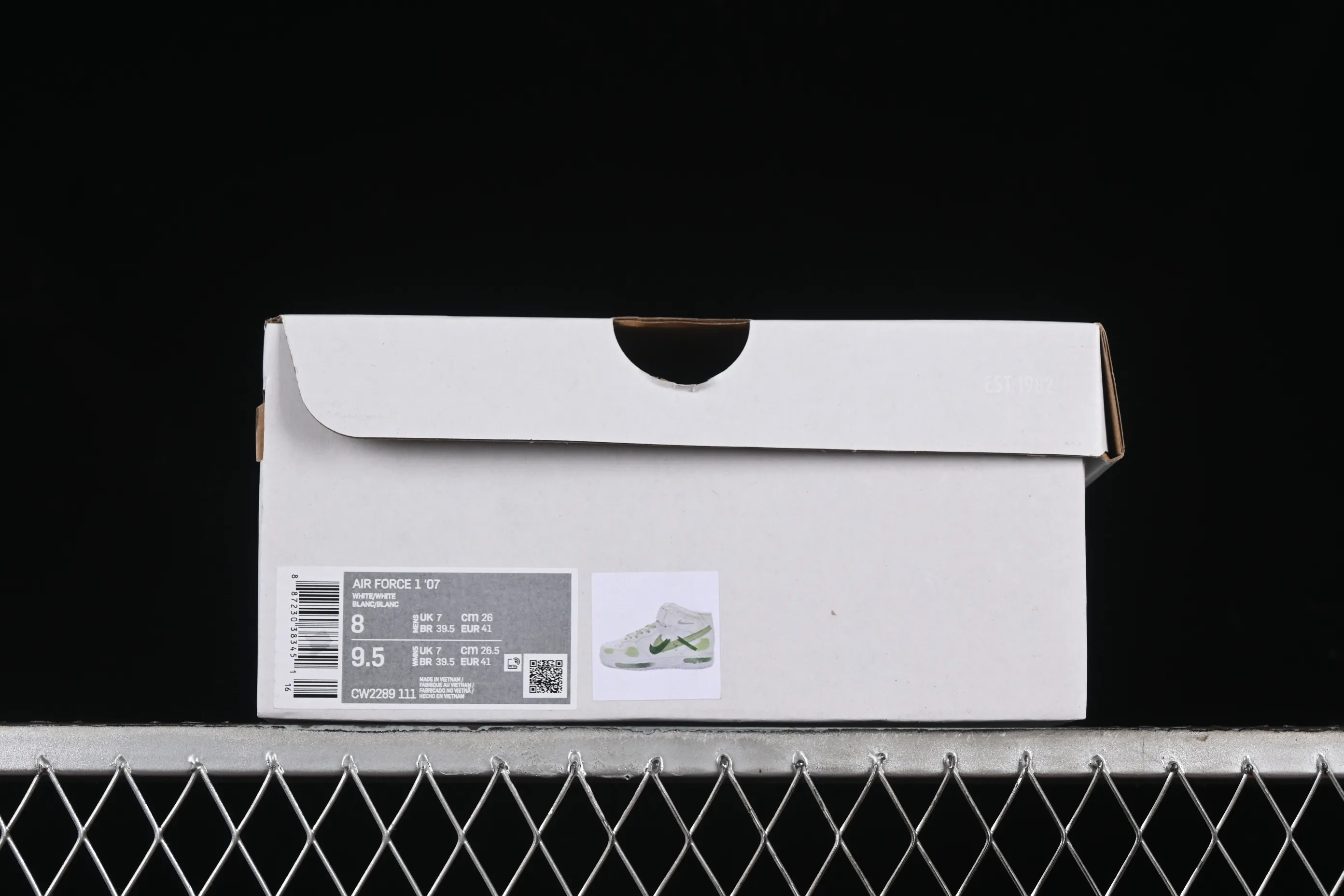 All categories Nk Air Force 1 Air Force series Nk Air Force 1 Mid Air Force mid-top Nk Air Force 1'07 Mid White and green hand-painted Hand-painted fracture Triple hook shadow Air Force 1 strap mid-top casual sneakers CW2289-111